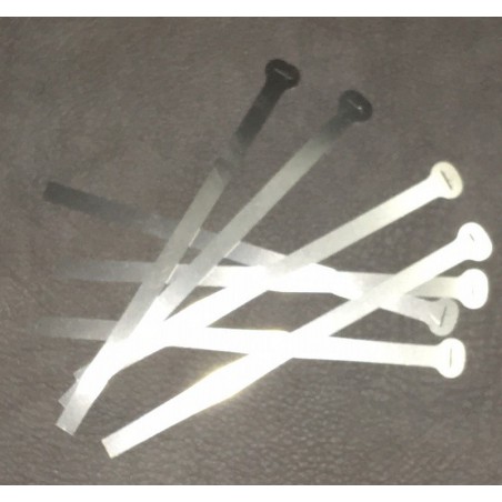 Attache gaine en inox