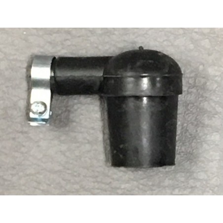 Spark plug cap