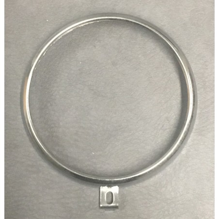 Adaptable headlight rim