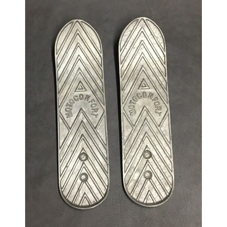 Motoconfort wagon style footrest