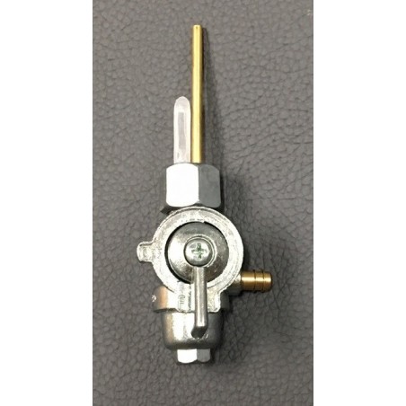 Female thread fuel tap with removable bowl